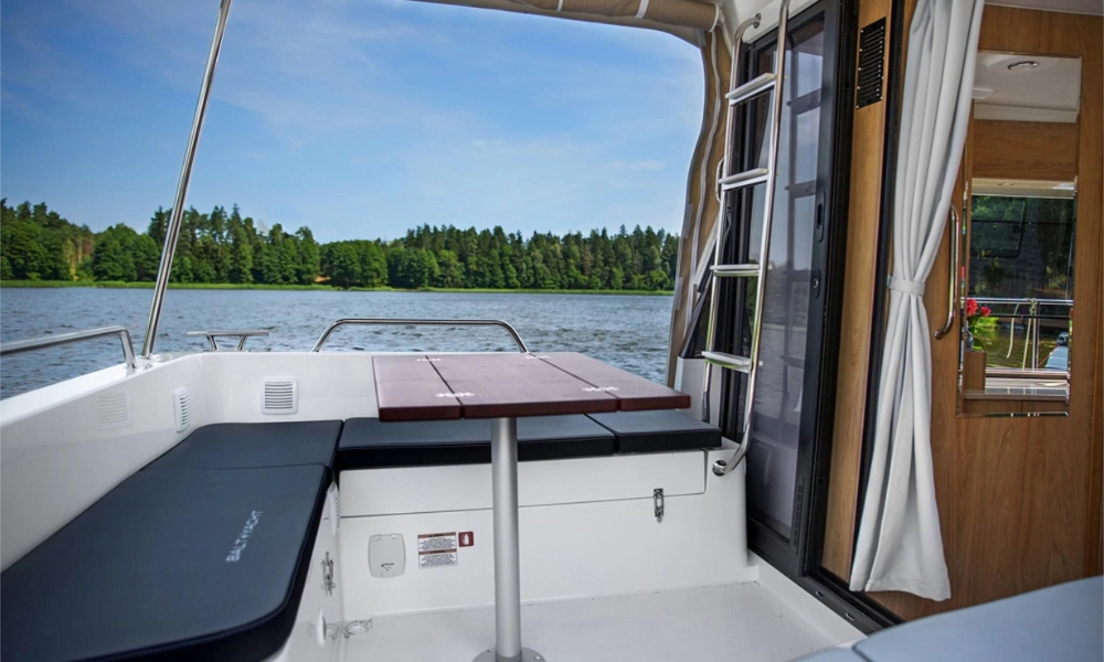 Außenbereich unten Hausboot Suncamper 35