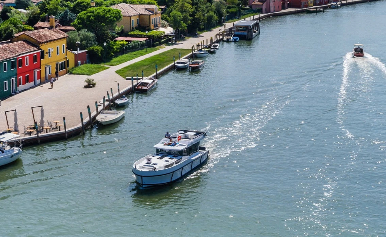 Hausboot Leboat in Marano Blick vom Hausboot auf den Markusplatz